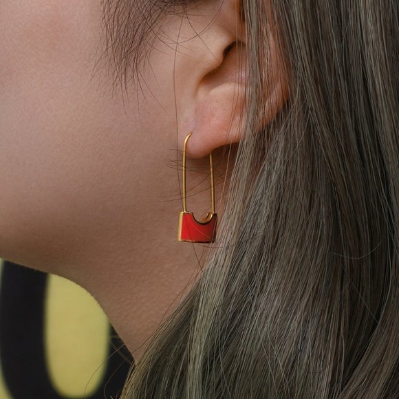 Red Safety Pin Lock‎ Drop Dangle Earrings 18K Gold Plated Stainless Steel - Picture 3 of 10